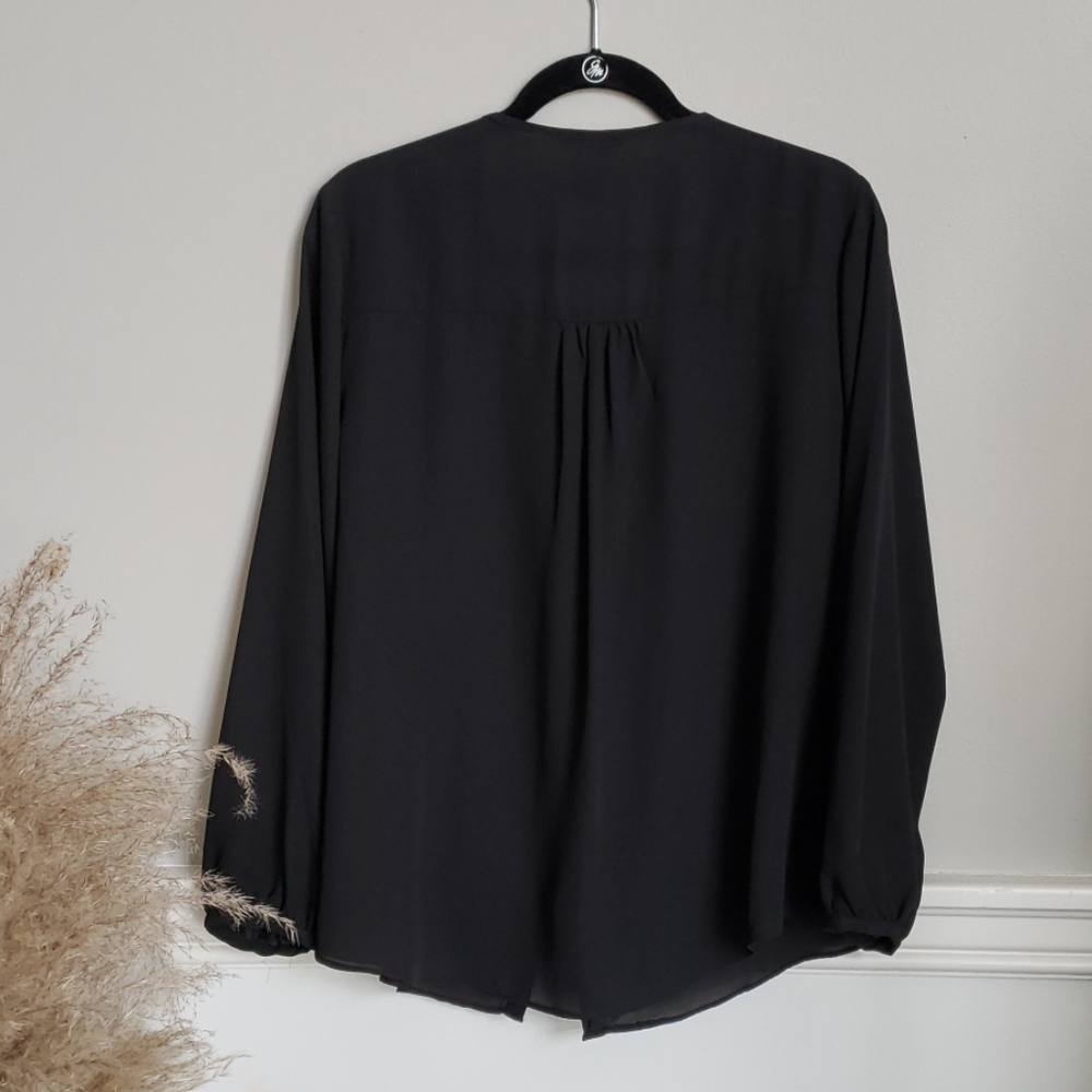 H&M Plus Black Ruffle Blouse - Picture 4 of 5